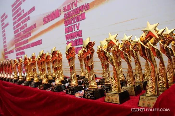 上周末，*江阳**打造了一场越野狂欢嘉年华，现场燃爆……｜自驾地理