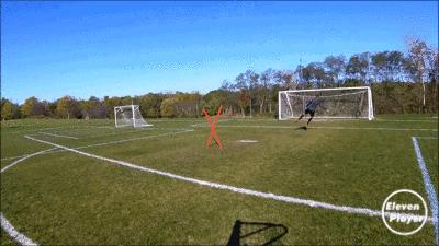 100个足球过人技巧教学,足球运球过人的方法及技巧