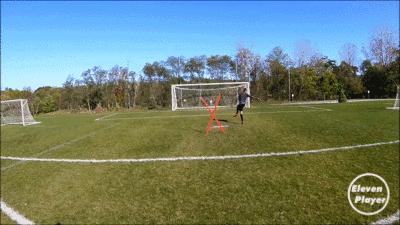 100个足球过人技巧教学,足球运球过人的方法及技巧