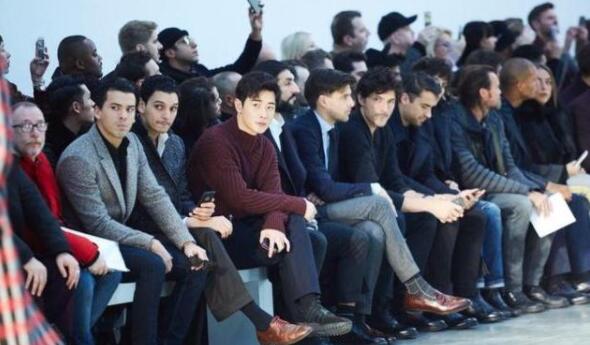 巴黎时装周男明星造型解析,巴黎时装周郑恺