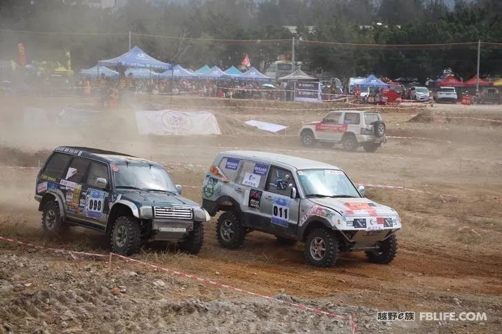 上周末，*江阳**打造了一场越野狂欢嘉年华，现场燃爆……｜自驾地理