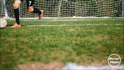 100个足球过人技巧教学,足球运球过人的方法及技巧