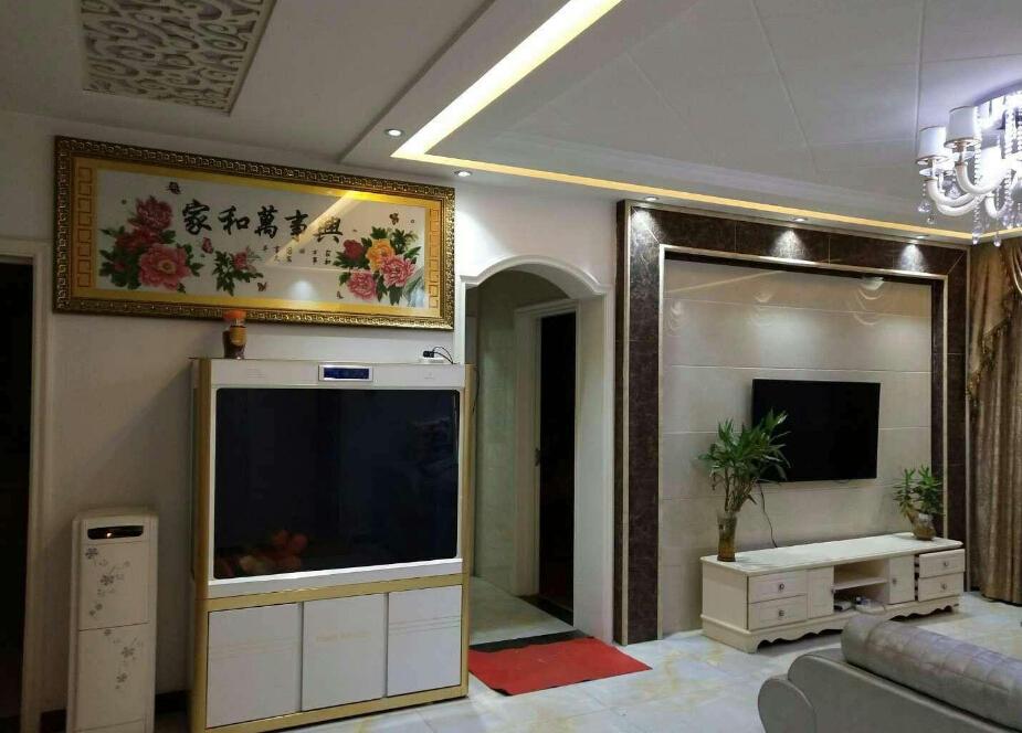 去广州游玩，顺便到舅舅家拜访一下，房子好大装修好漂亮