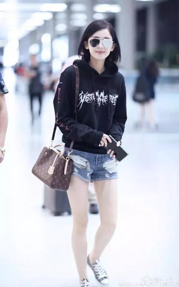 杨幂和热巴穿同款连衣裙,从杨幂赵丽颖到热巴肖战