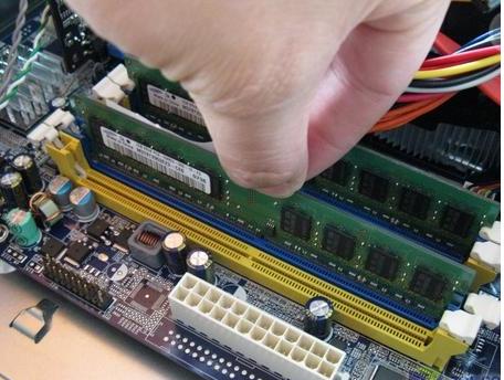 2022电脑主机组装推荐清单,电脑主机和显示器组装全过程