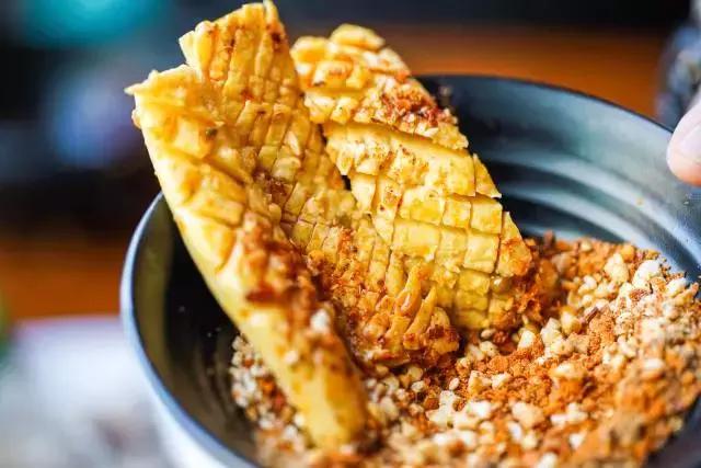 这家店老板说啦，毛肚不好吃就退货，你准备去退货吗？