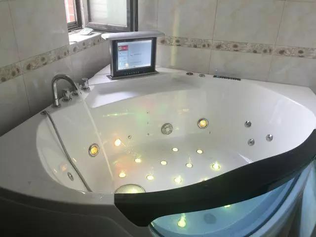 败家老婆18万装修新家，一屋智能家具，这种鞋柜恐怕你都没见过！