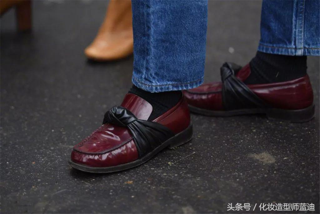 高跟鞋里面穿袜子好看吗,高跟鞋里穿什么袜子