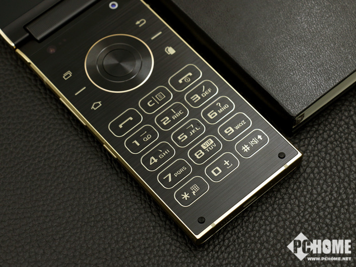 三星w2018翻盖有心系天下吗,三星w2019最后一款情怀大翻盖