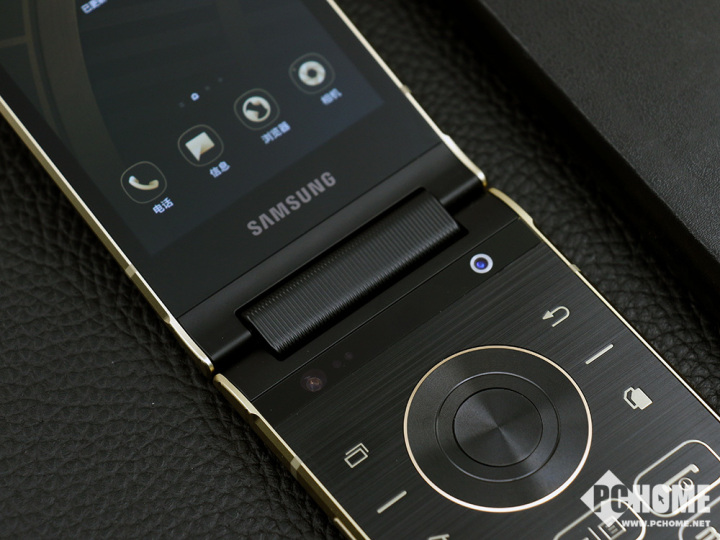 三星w2018翻盖有心系天下吗,三星w2019最后一款情怀大翻盖