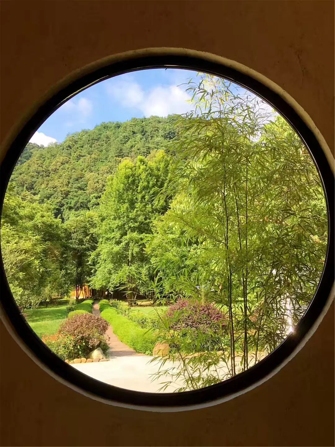 福利丨粤北越北，风景更美，邀你到丹霞灵溪过个红红火火东北年