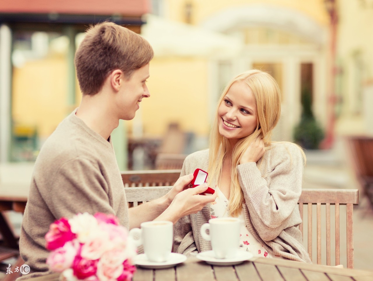 十二星座女怎么样才能追到手,怎么可以挽回十二星座女