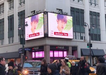 易烊千玺天猫双十一晚会穿搭造型,易烊千玺出席红毯生图