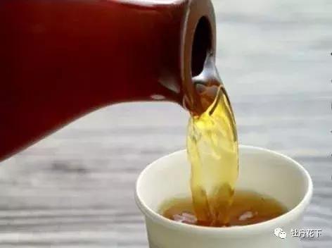 冬季聚餐喝黄酒，酒性温味辛，暖身亦暖心，正适合冬季饮用！