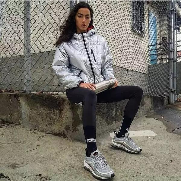 易烊千玺杨幂板鞋,易烊千玺杨幂张大仙