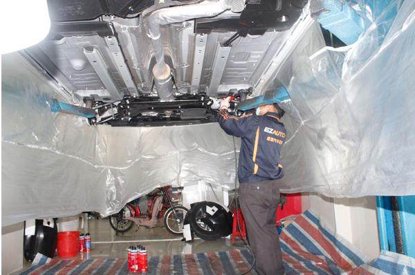 底盘被磕碰了需要做底盘装甲防锈,思域底盘有必要喷底盘防锈装甲吗