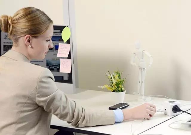 魔方插座真的是好看还不占地方,创意魔方插座图片