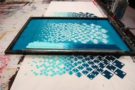 凹凸丝网印刷工艺流程,丝网印刷的工艺流程实验报告