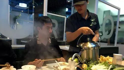 餐饮十条打动客人的服务妙招,特点餐饮策划可提升餐厅回头率