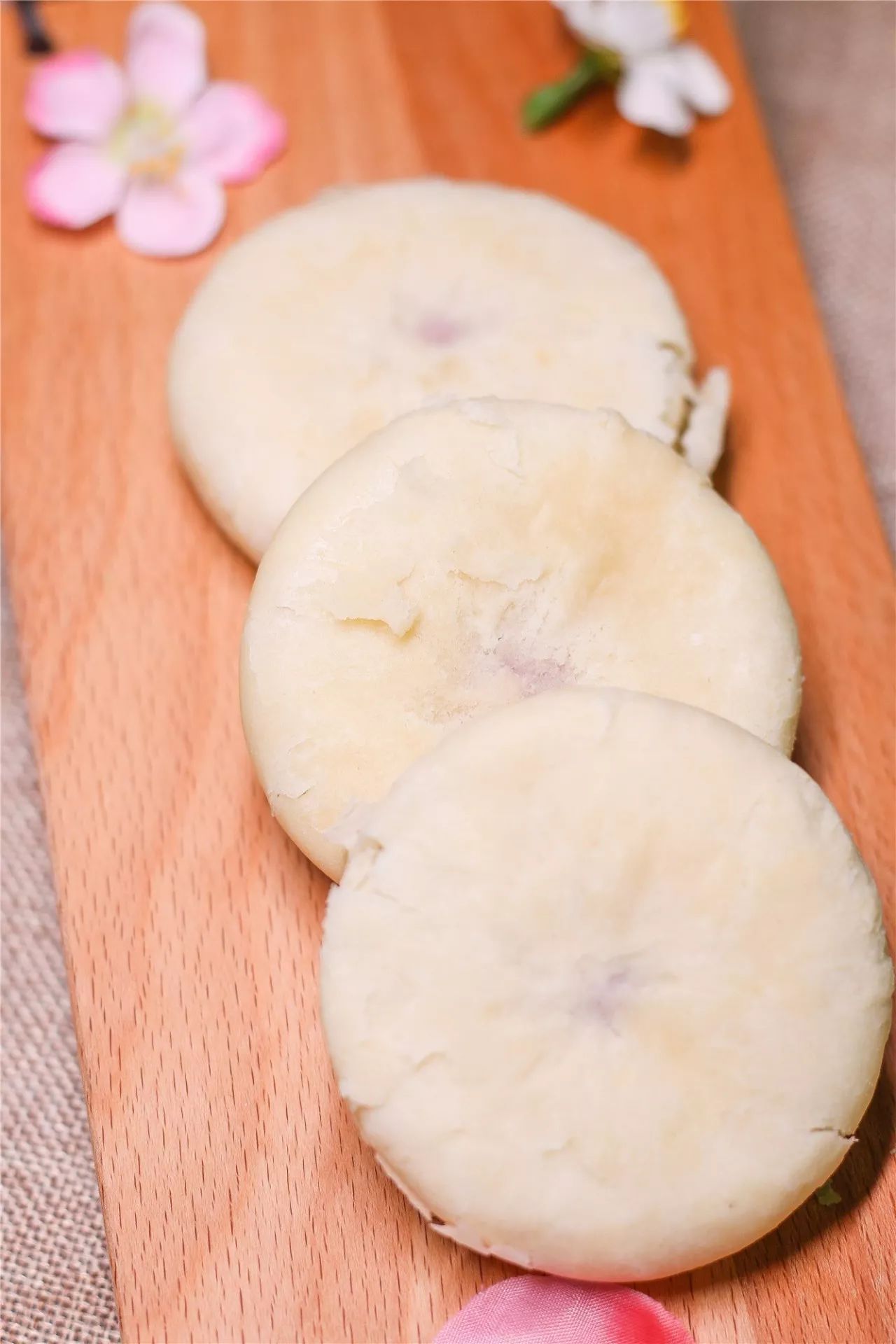 送礼就送鲜花饼,送礼送嘉华的鲜花饼