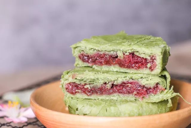送礼就送鲜花饼,送礼送嘉华的鲜花饼
