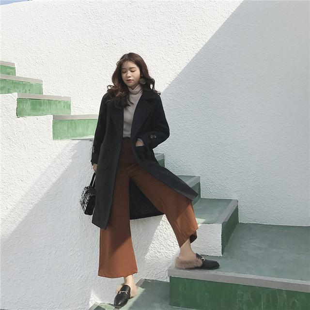 连帽短款羊角扣大衣怎么搭配,连帽呢子大衣的个性时尚搭配