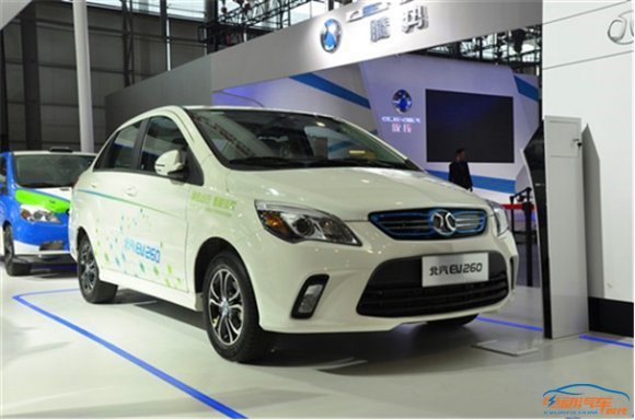 最皮实耐用的紧凑三厢车,日系两厢紧凑型车哪个最好