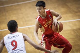 00后天才球员横空出世,00后中国篮球天才小将