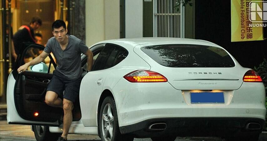 中国足球最强战将郑智,中国男足郑智年轻照片