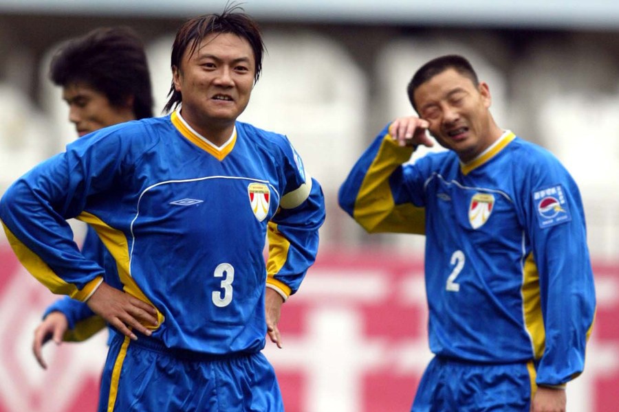 足球江湖最后的大佬，为小弟出头被刀砍，42岁单挑范大将军