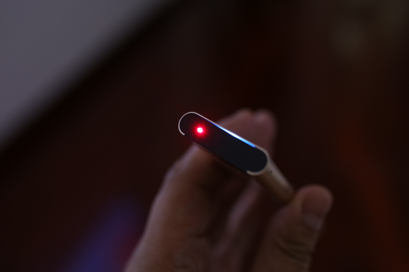 极米z4爵色支持激光翻页笔吗,极米z4爵色和极米z4air