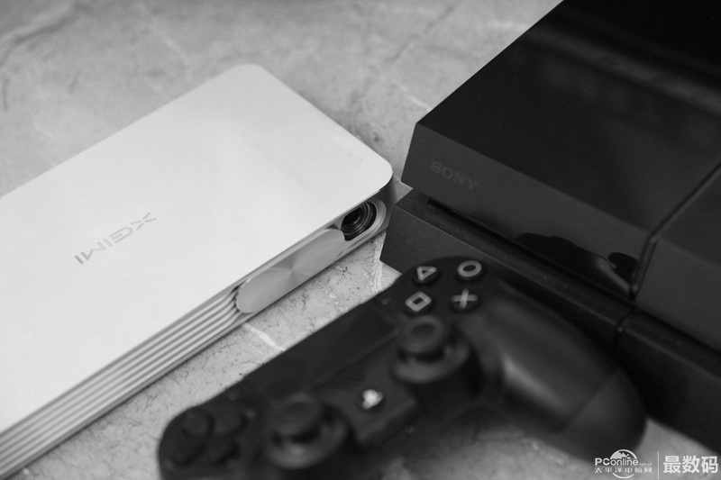 极米z4爵色支持激光翻页笔吗,极米z4爵色和极米z4air