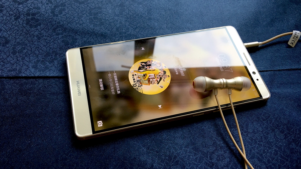 没有低音效果的耳机,能发出低音炮感觉的耳机