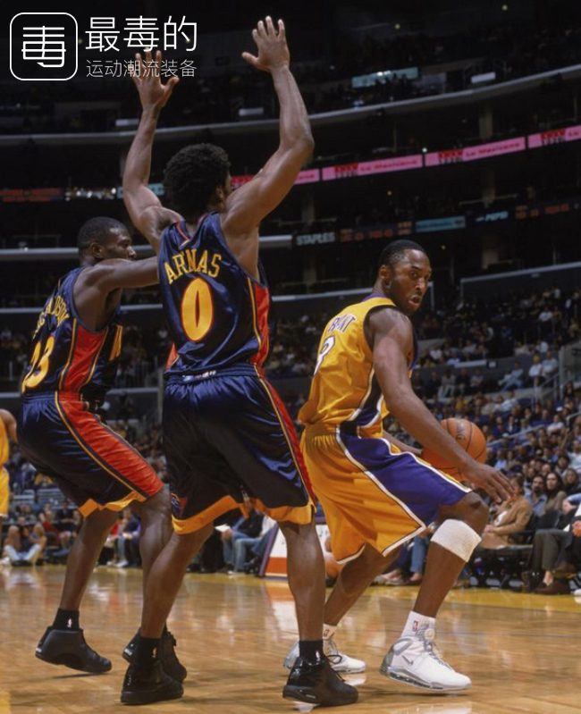 传奇落幕——科比职业生涯赛场球鞋完整回忆