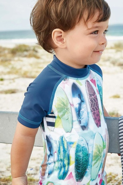 鑻卞浗瀹濆疂娉宠。,鑻卞浗澶х绌跨殑娉宠。