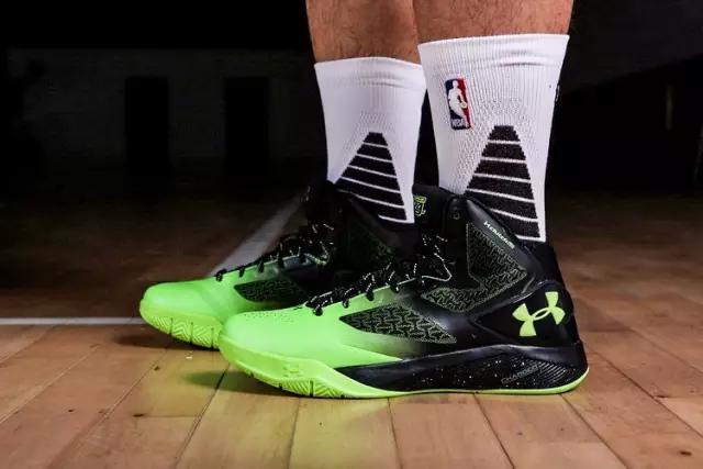 穆迪同款鞋子,穆迪粉色鞋子