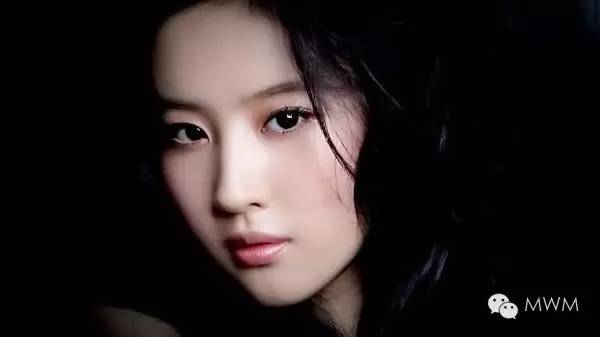 刘亦菲发色黑发图片,刘亦菲一般都是染什么发色