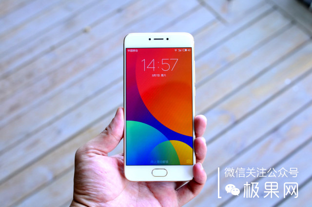 还在纠结买什么手机壳吗,还在纠结买什么东西