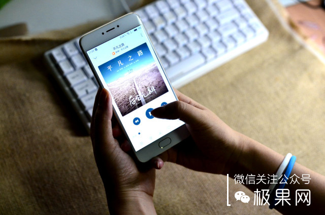 还在纠结买什么手机壳吗,还在纠结买什么东西