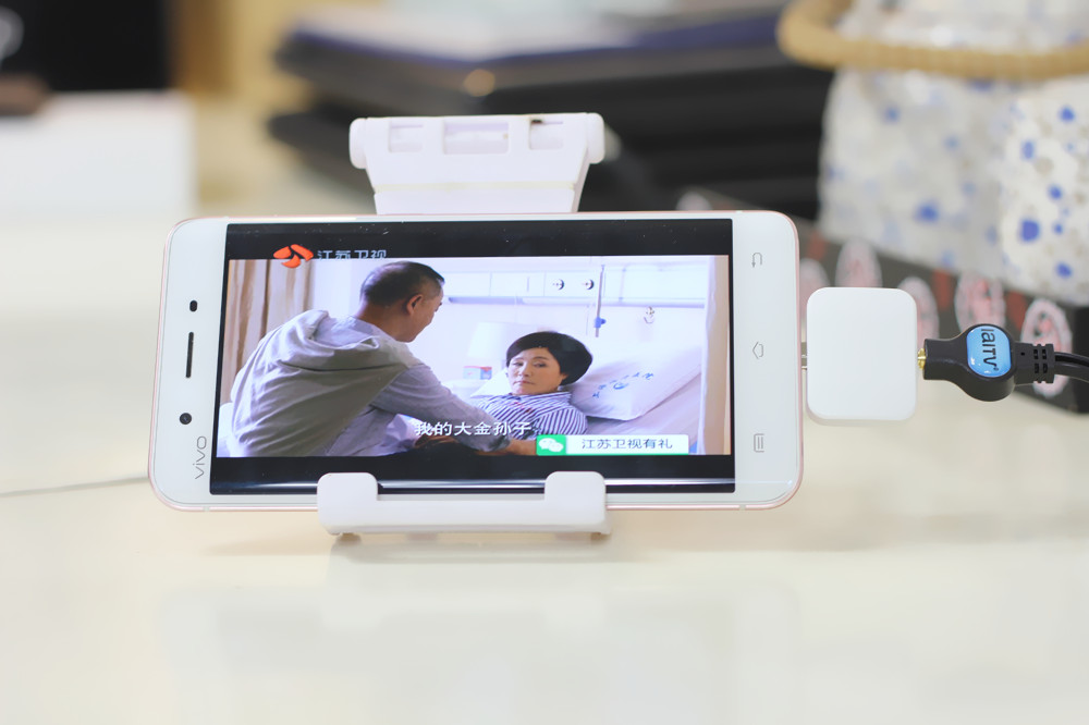 手机看免费电视直播怎么看免流量,手机免流量看抖音