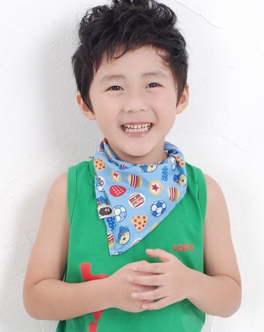 小男孩蘑菇头超帅发型,10至15岁男孩最酷发型不烫锅盖