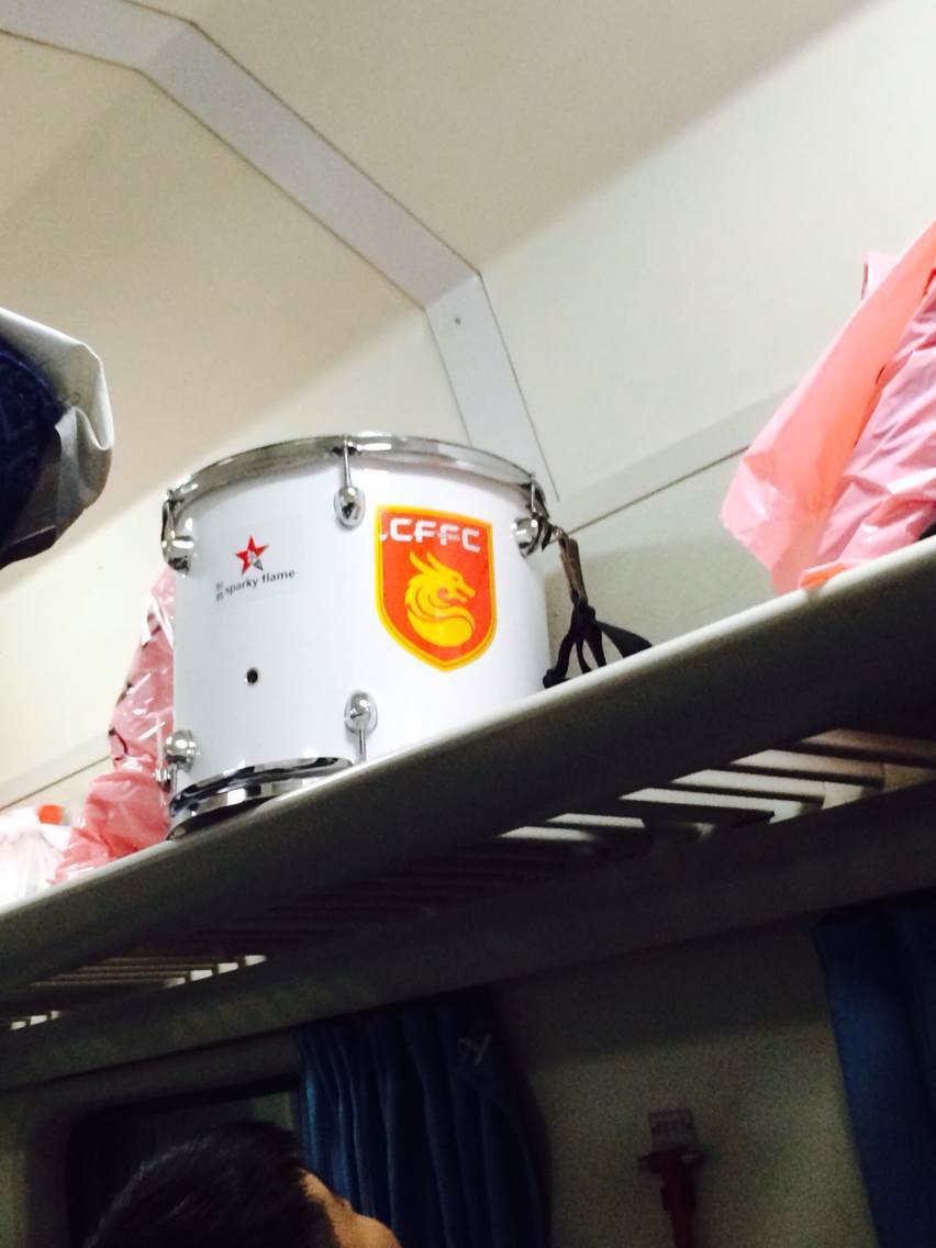 中国女足球迷助威打鼓,女足中国球迷打鼓助威