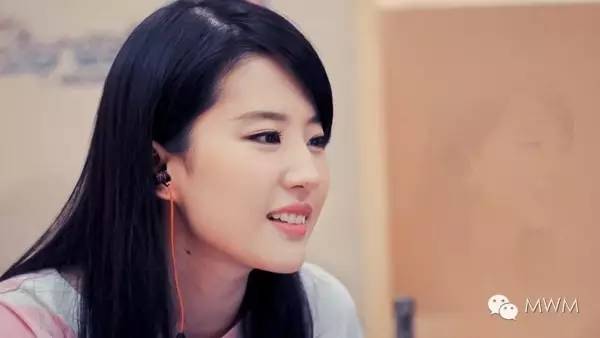 刘亦菲发色黑发图片,刘亦菲一般都是染什么发色