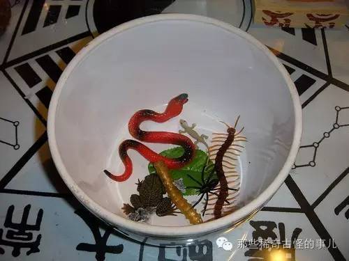 揭秘湘西巫术--情蛊，真的能够让人魂牵梦萦，爱得死去活来？