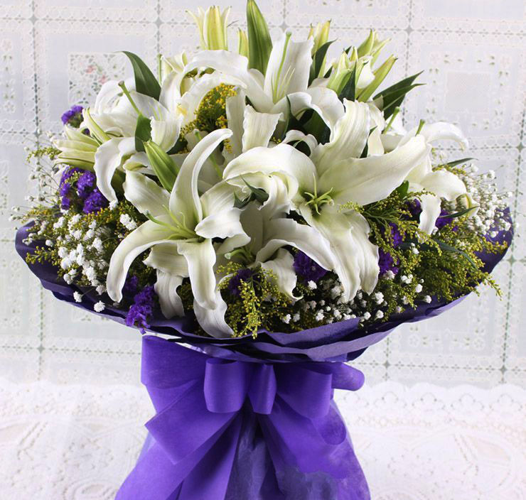 母亲节送几朵康乃馨花含义最好,母亲节送康乃馨配什么花最适合