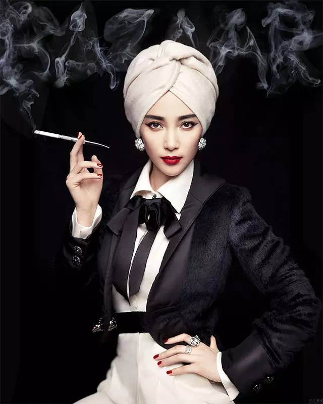 鏈湡鏃跺皻鏉傚織灏侀潰,鏃跺皻鏉傚織灏侀潰2016