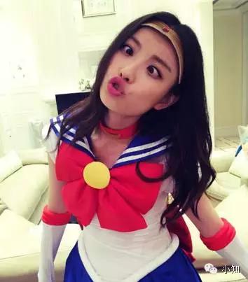 倪妮走戛纳红毯,倪妮踏上戛纳红毯俏皮丸子头上阵