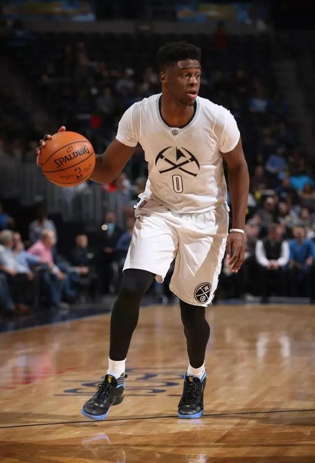 穆迪同款鞋子,穆迪粉色鞋子