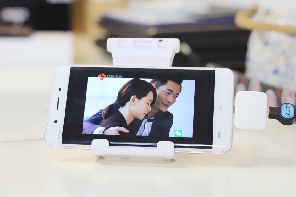 手机看免费电视直播怎么看免流量,手机免流量看抖音