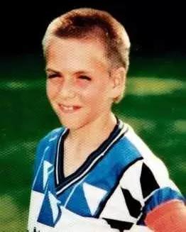 足坛巨星照片,足坛帅哥年轻的容颜